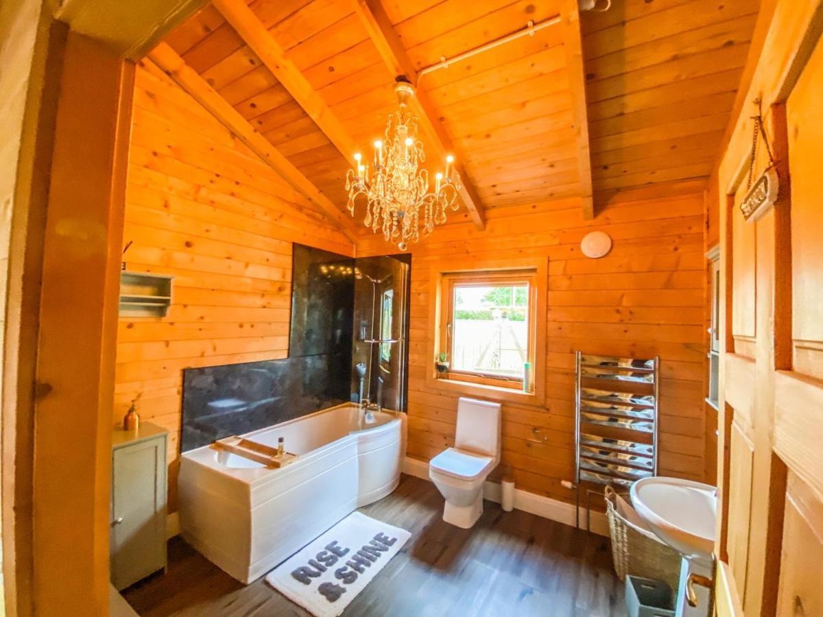 Beautiful 3-Bed Luxury Private Lodge In Йорк Экстерьер фото